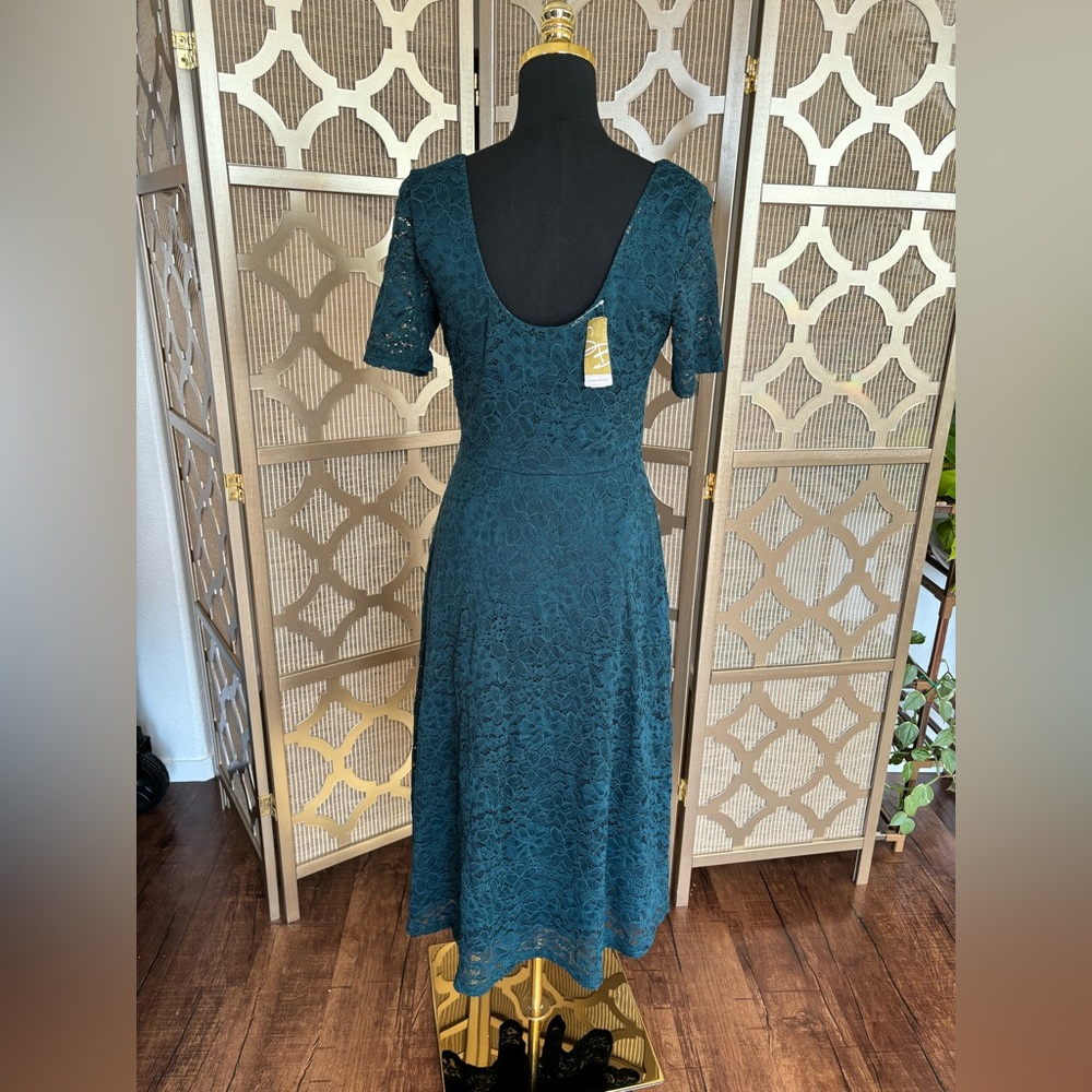 NWT| Suzanne Betro Dress | Teal lace midi | M - Picture 3 of 6